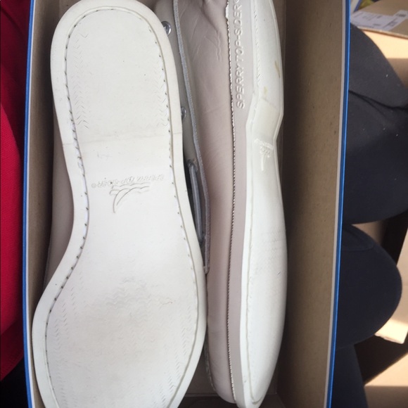 New cream leather sperrys - Picture 3 of 6